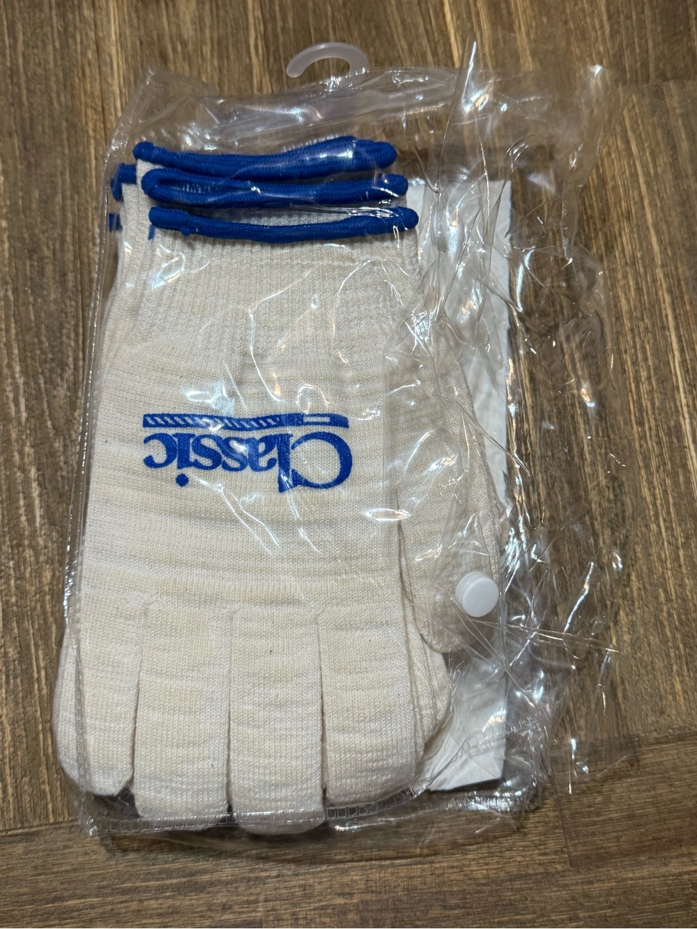Classic Roping Gloves medium. Bag of 10. Brand new